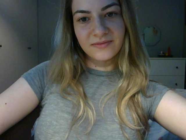 RosieJune live cam on BongaCams