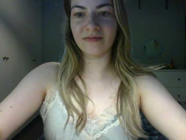 RosieJune live cam on BongaCams