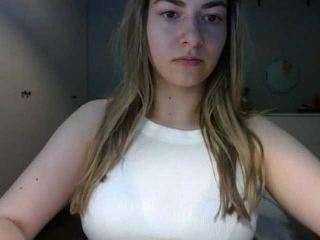 RosieJune live cam on BongaCams