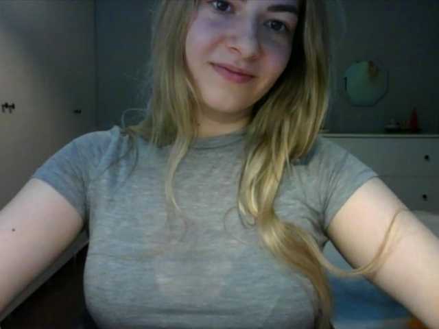 RosieJune live cam on BongaCams