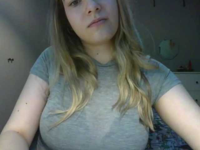 RosieJune live cam on BongaCams