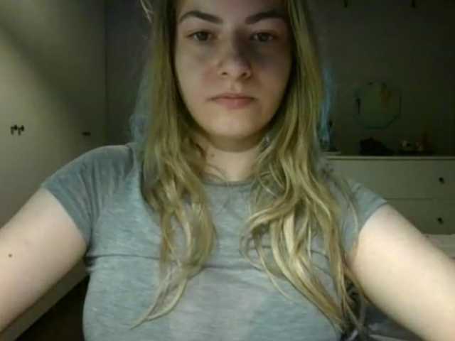 RosieJune live cam on BongaCams