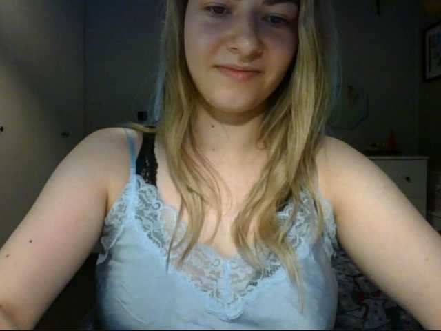 RosieJune live cam on BongaCams