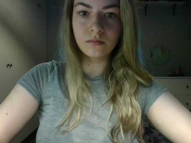 RosieJune live cam on BongaCams