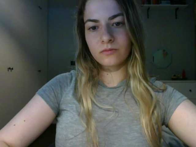 RosieJune live cam on BongaCams
