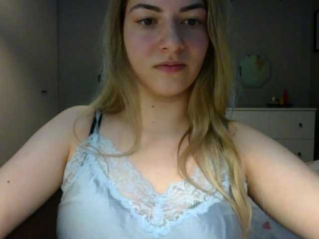RosieJune live cam on BongaCams