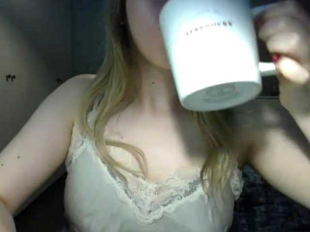 RosieJune live cam on BongaCams