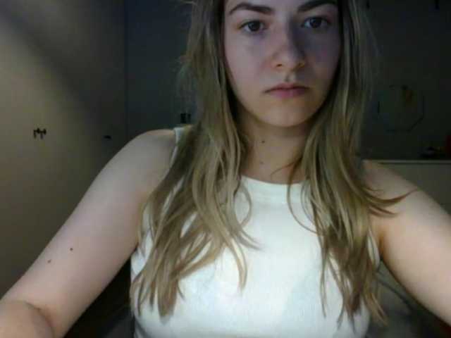 RosieJune live cam on BongaCams