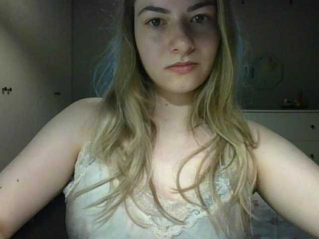 RosieJune live cam preview