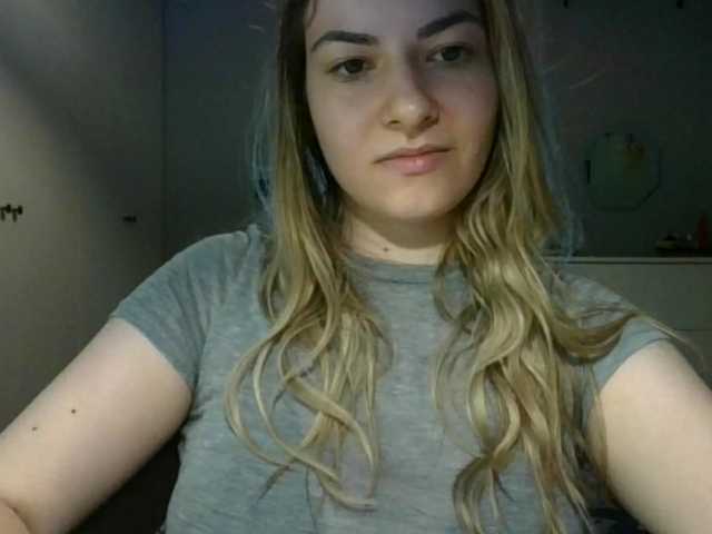 RosieJune live cam on BongaCams