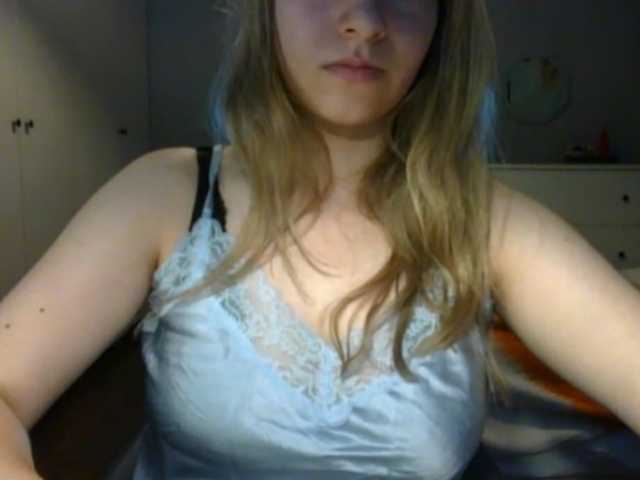 RosieJune live cam on BongaCams