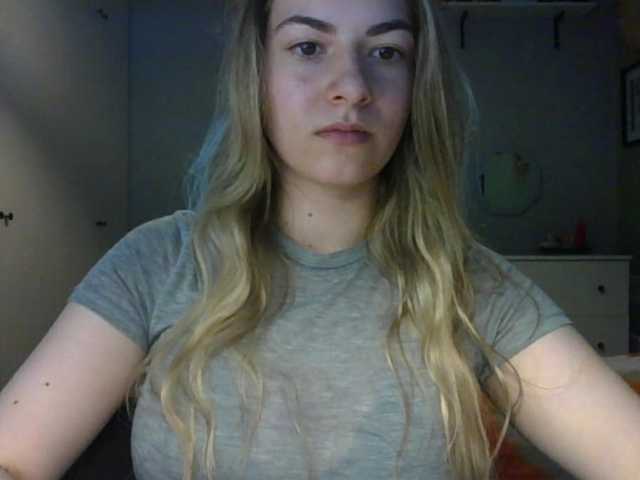 RosieJune live cam on BongaCams