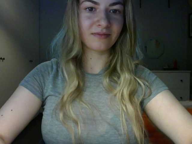 RosieJune live cam on BongaCams