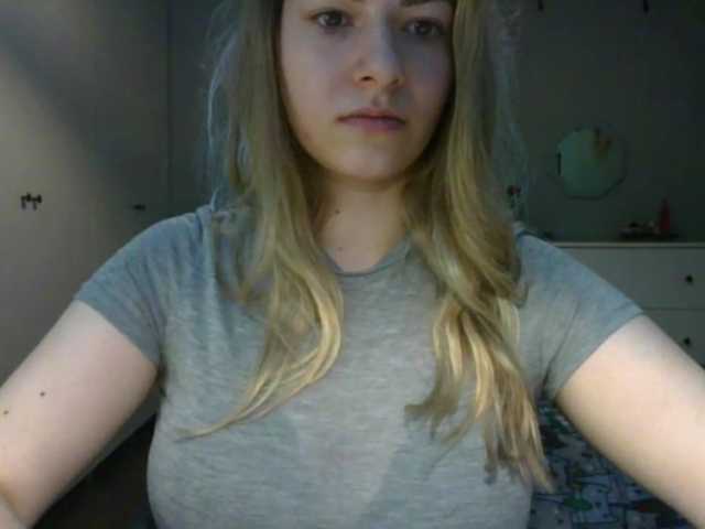 RosieJune live cam on BongaCams