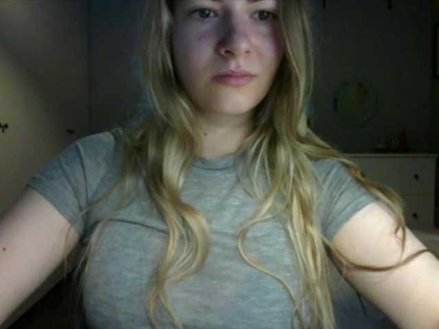 RosieJune live cam on BongaCams