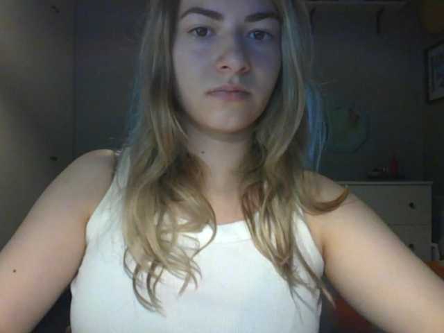 RosieJune live cam on BongaCams