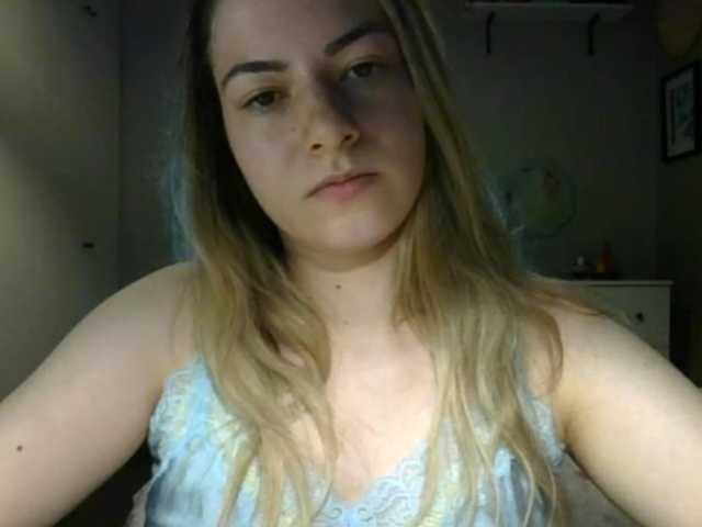RosieJune, en vivo ahora en BongaCams
