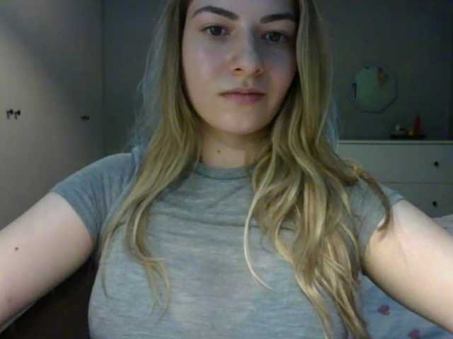 RosieJune live cam on BongaCams