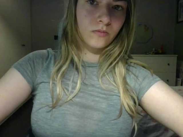 RosieJune live cam on BongaCams