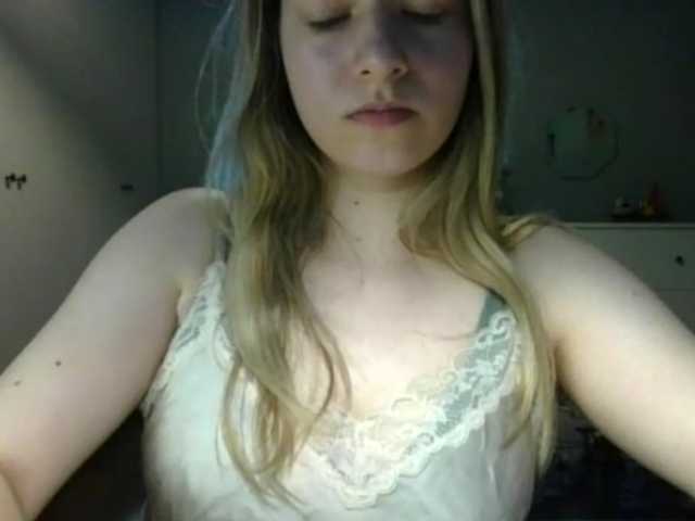 RosieJune live cam on BongaCams