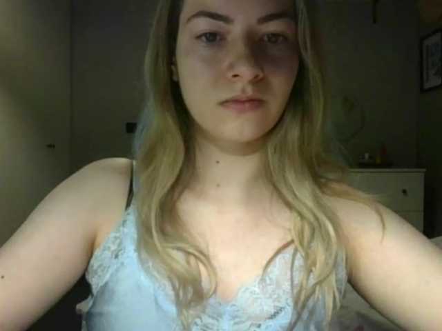 RosieJune live cam on BongaCams