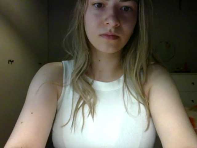 RosieJune live cam on BongaCams