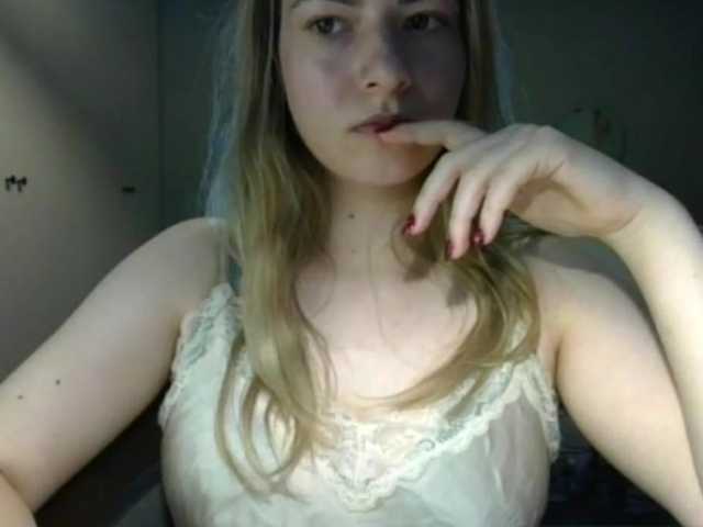 RosieJune live cam on BongaCams
