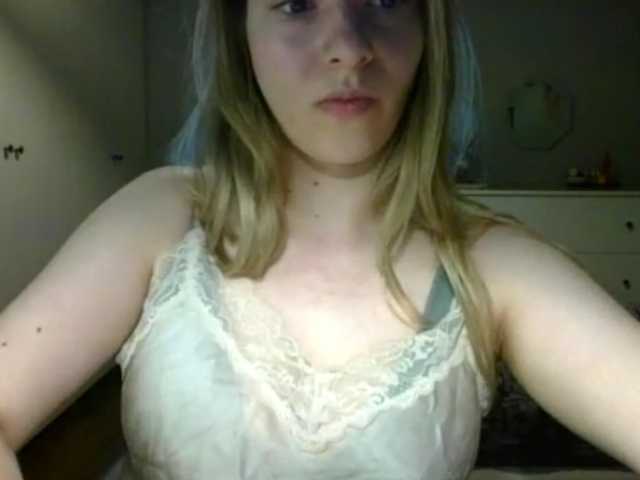 RosieJune live cam on BongaCams