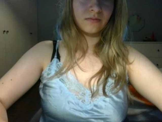 RosieJune live cam on BongaCams