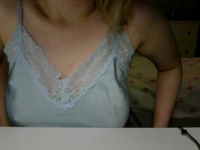 RosieJune live cam on BongaCams