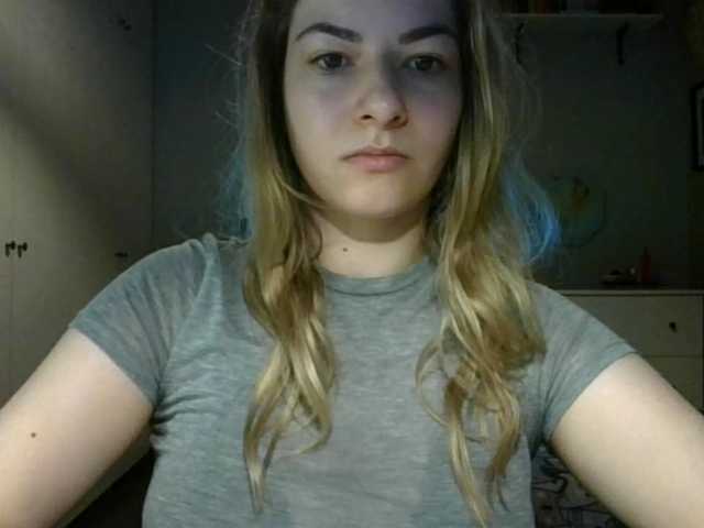 RosieJune live cam on BongaCams
