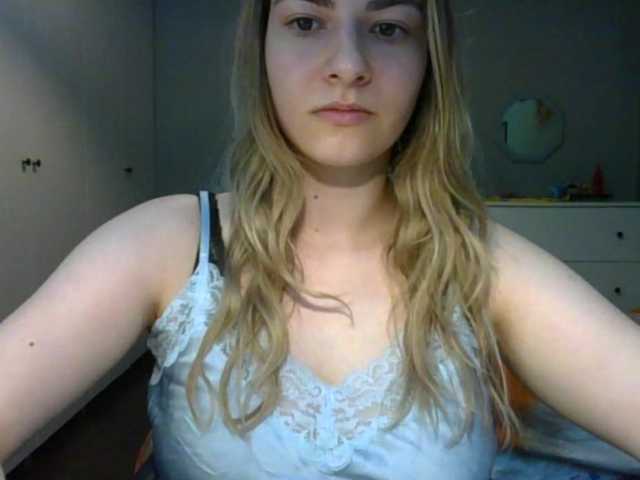 RosieJune live cam on BongaCams