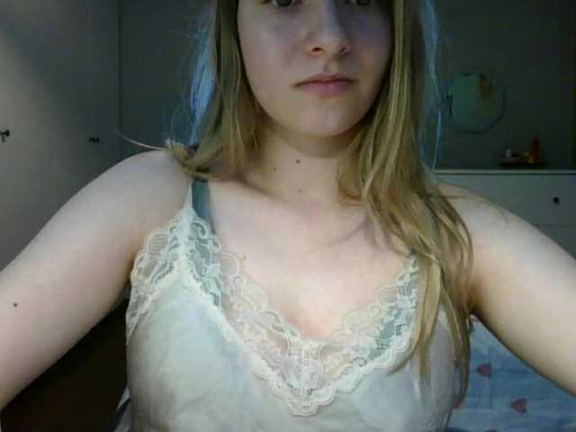 RosieJune live cam on BongaCams