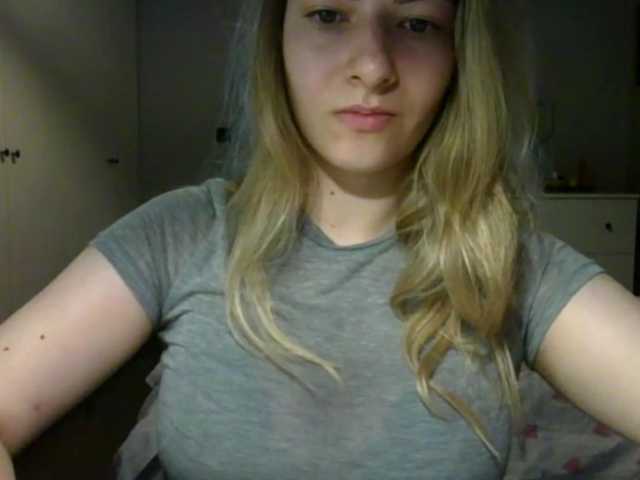 RosieJune live cam on BongaCams