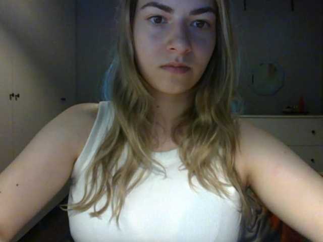 RosieJune live cam on BongaCams