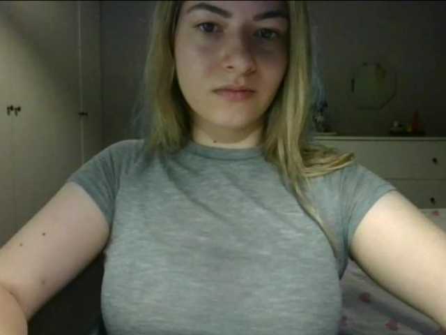 RosieJune live cam on BongaCams