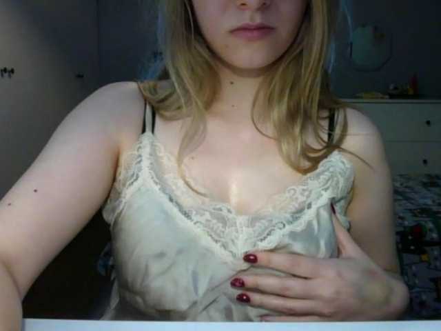 RosieJune live cam on BongaCams