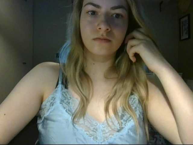 RosieJune live cam on BongaCams