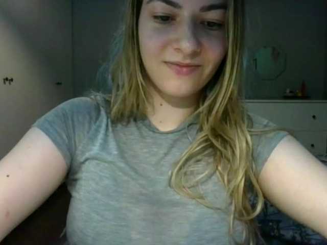 RosieJune live cam on BongaCams