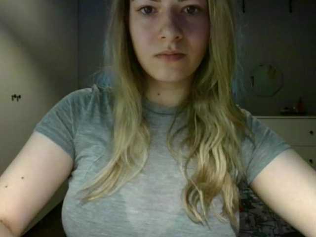 RosieJune live cam on BongaCams