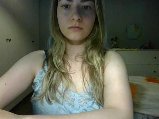 RosieJune live cam on BongaCams