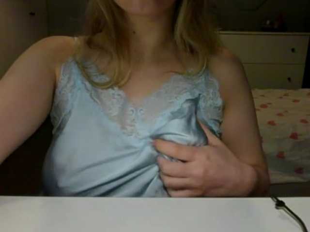 RosieJune live cam on BongaCams