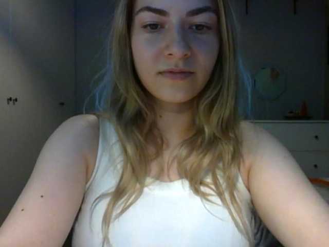 RosieJune live cam on BongaCams