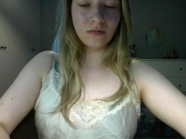 RosieJune live cam on BongaCams