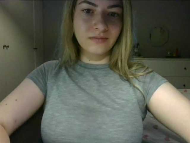 RosieJune live cam on BongaCams