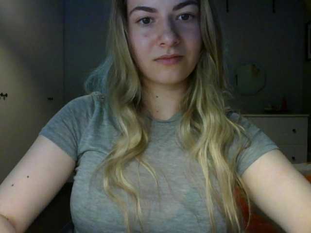 RosieJune live cam on BongaCams