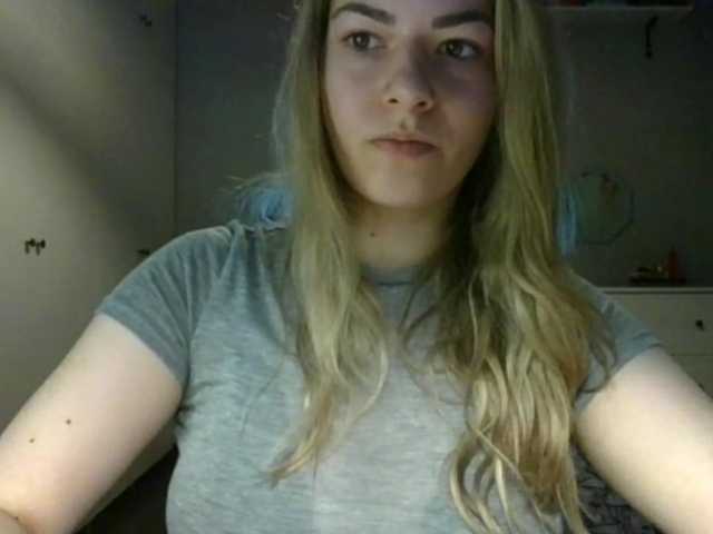 RosieJune live cam on BongaCams