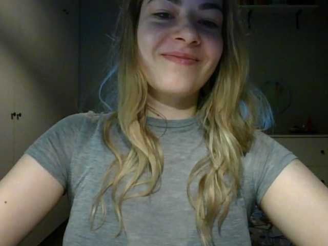 RosieJune live cam on BongaCams