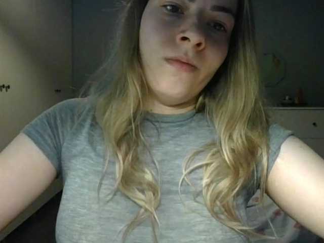 RosieJune live cam on BongaCams