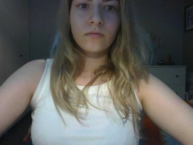 RosieJune live cam on BongaCams